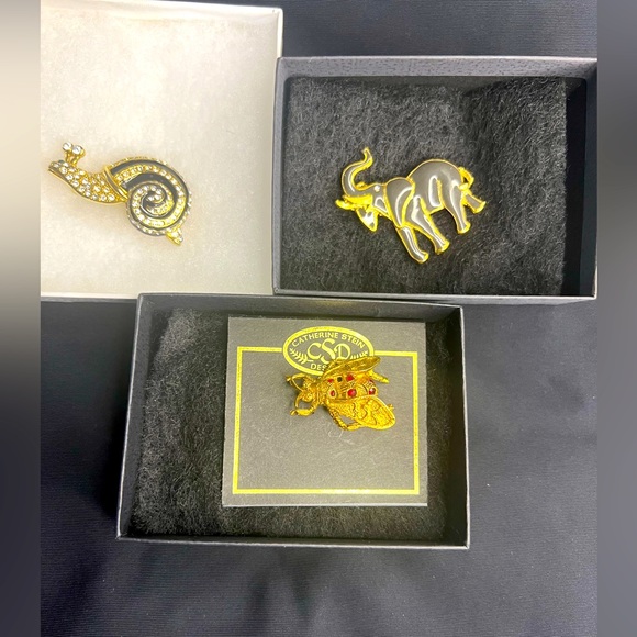 Catherine Stein Designs Vintage Beetle Brooch pin✨🪲 - Picture 4 of 4